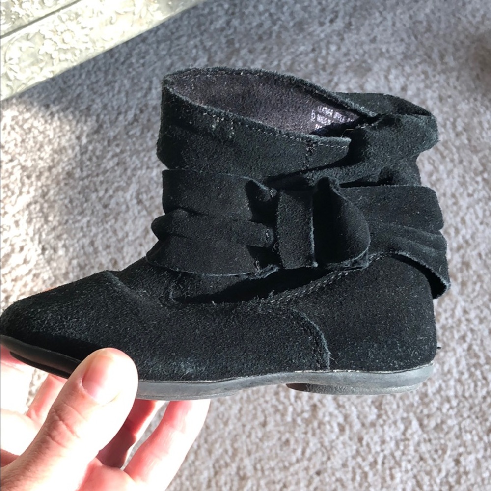 Circo girls boots size 6